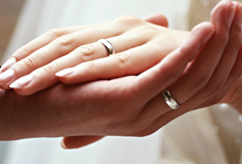 【静岡市】永遠に輝き続ける結婚指輪。品質も輝きもこだわって。