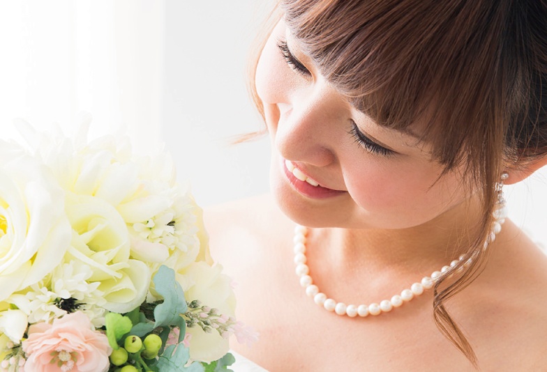 【神奈川横浜市】結婚式で花嫁が身に着けるジュエリーとは？純白のウェディングドレスにふさわしい真珠ネックレス