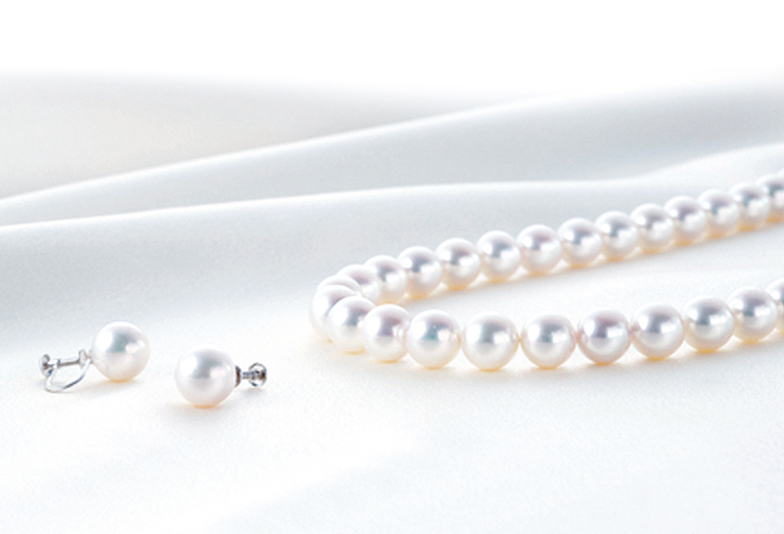 69739263 - pearl accessories