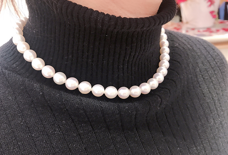 福井市エルパ 普段使いで活躍 真珠ネックレスをオシャレに使いこなそう Jewelry Story ジュエリーストーリー ブライダル情報 婚約指輪 結婚指輪 結婚式場情報サイト