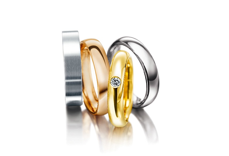 【静岡県】結婚指輪はおしゃれなコンビカラーで！シンプル過ぎないデザインが人気